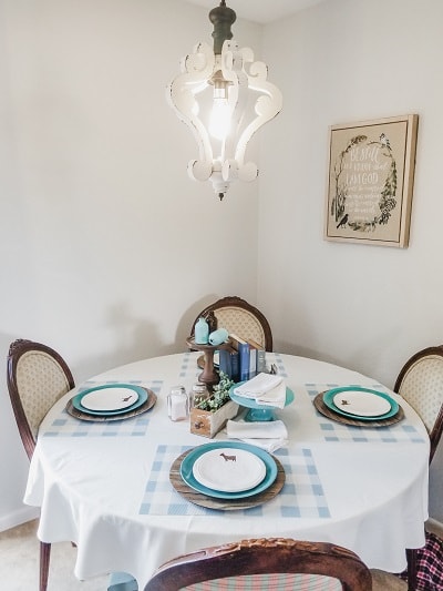 Small Farmhouse Chandelier for a Dining nook