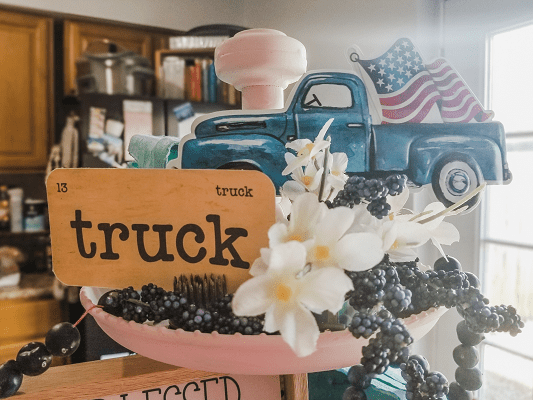 Red, White and Blueberry Tiered Tray with the farmhouse love flashcards