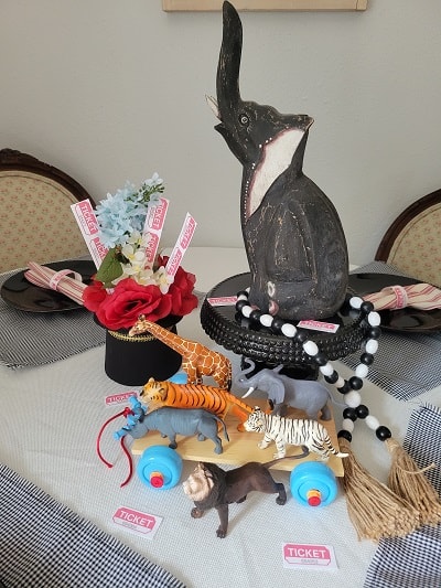 DIY Carnival Party Centerpiece