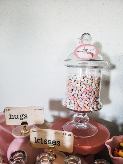 hugs, kisses and hot cocoa bar