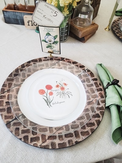 Create a Spring table inspired by botanical prints