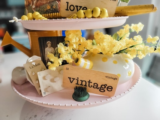 Vintage Summer Tiered Tray With Antique Goodness Flash Card