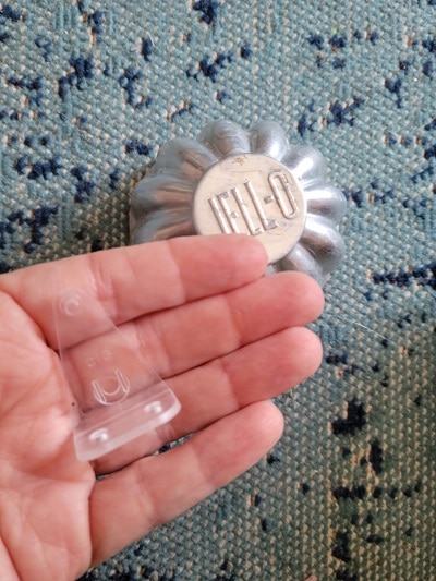 hang Jell-O molds with a common household item