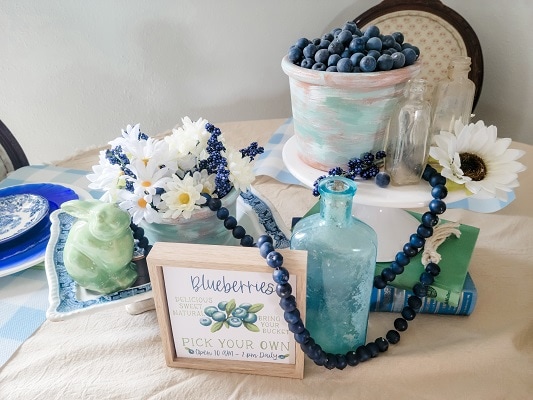 blueberry themed table centerpiece