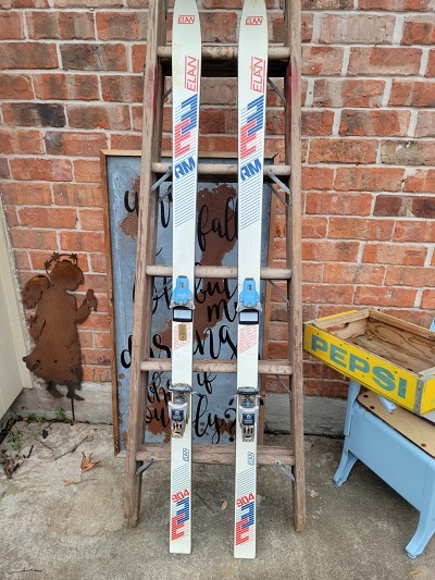 Upcycle Vintage Skis