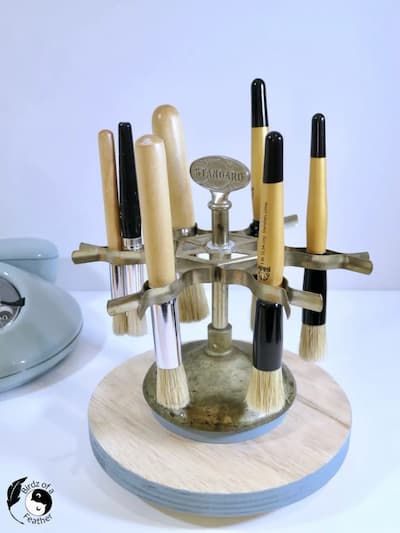 Featured Project Wooden-Paint-Brush-Holder