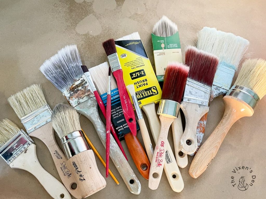 assortment of paint brushes
