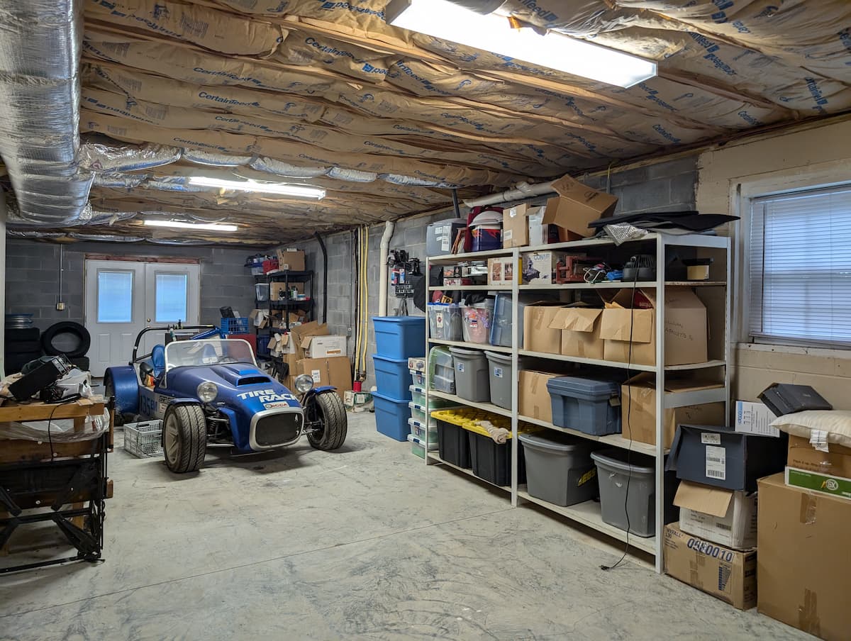 Basement before with car