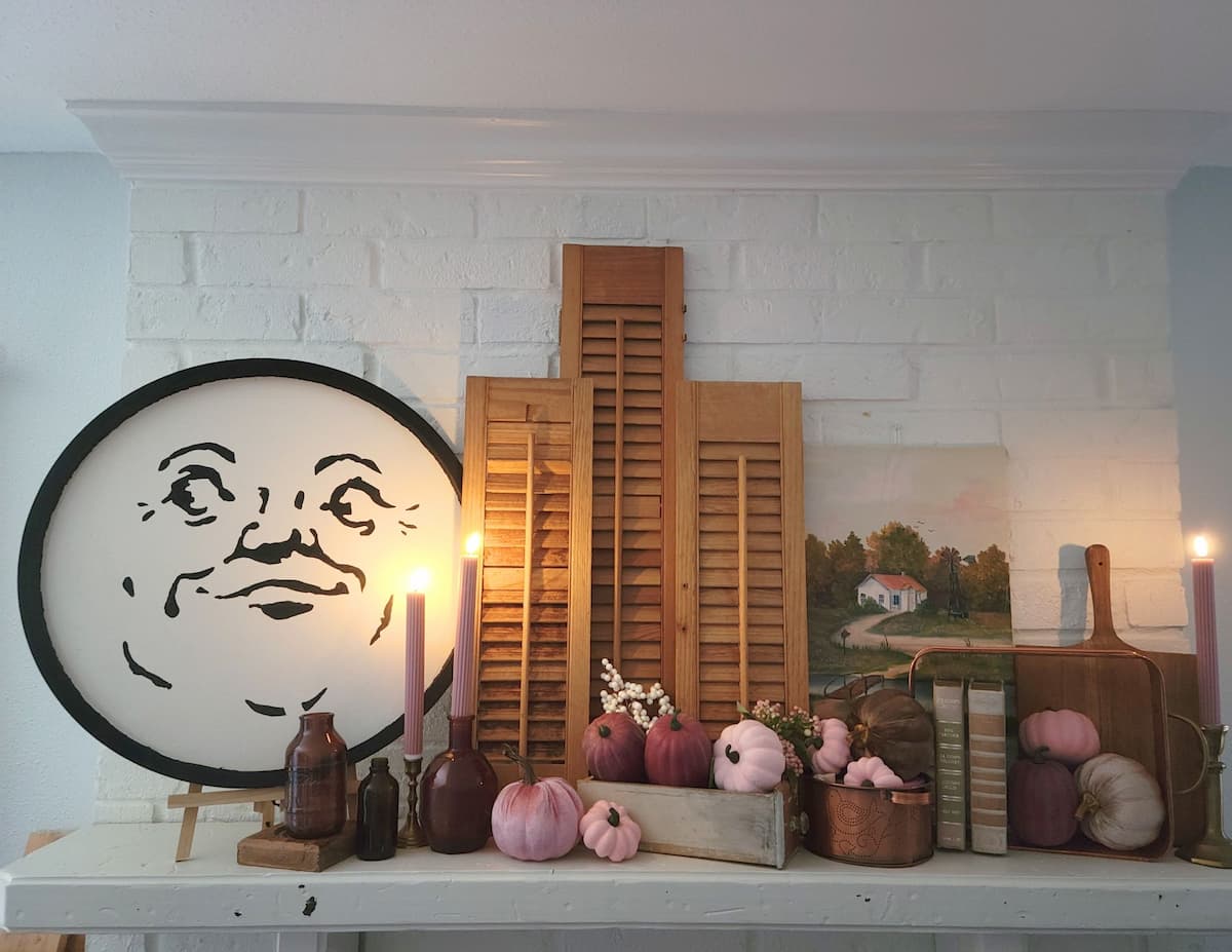 Fall Mantel With Moon Face Sign