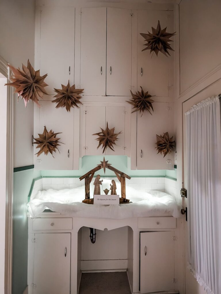 How To Create A Beautiful Nativity Display For Christmas