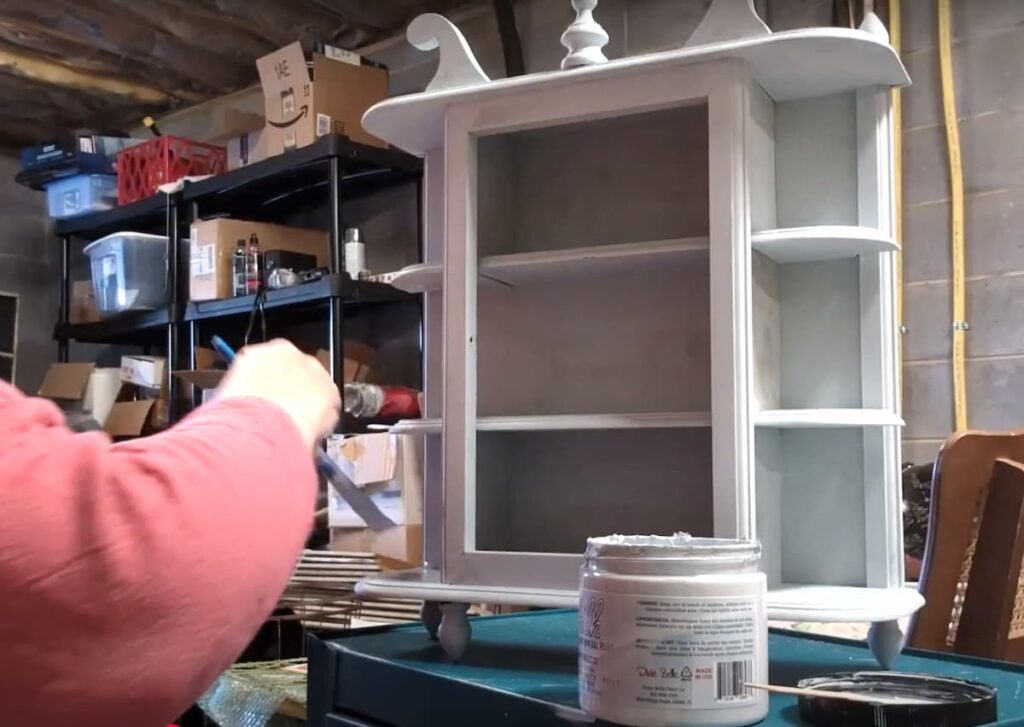 Painting wall shelf