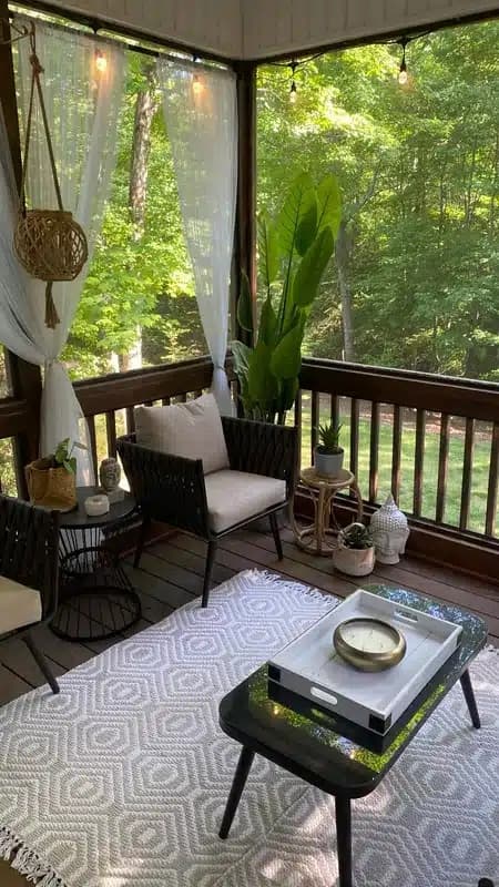 screened in porch