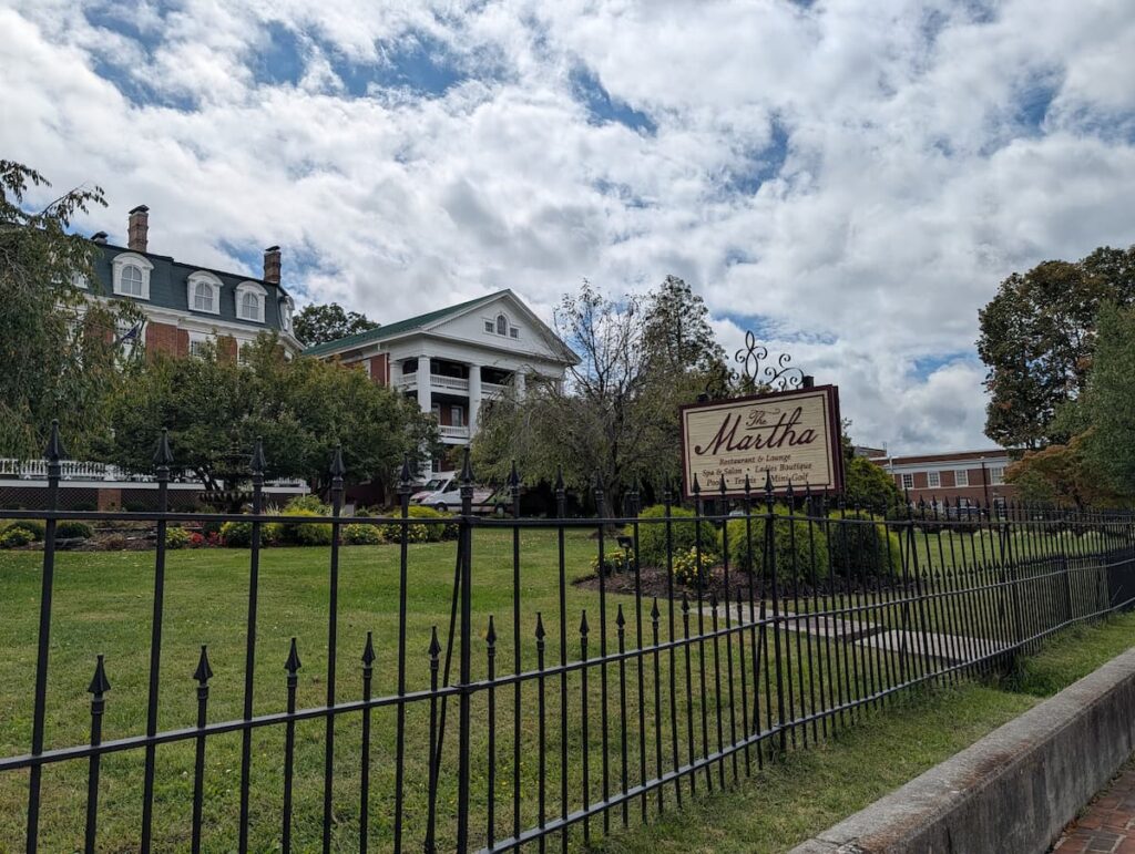 The Martha Washington Inn