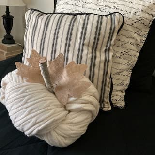 pillows and blanket pumpkin