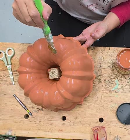 terrra cotta paint on bundt pan pumpkin