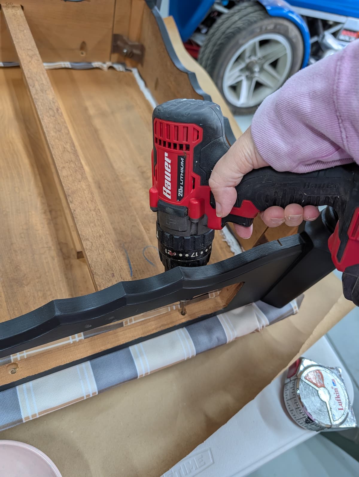 attaching top back to table