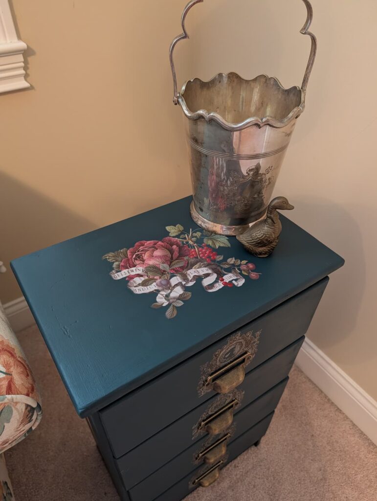 Finished side table with Dixie belle paint and IOD transfers