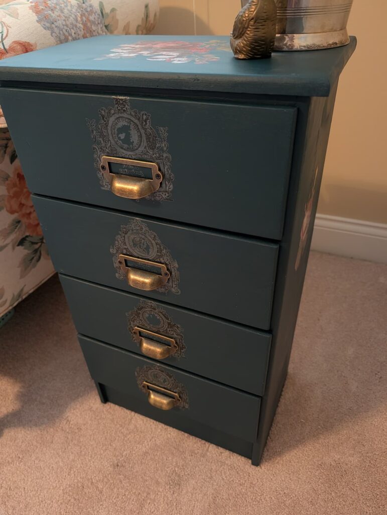 Finished side table with Dixie belle paint and IOD transfers