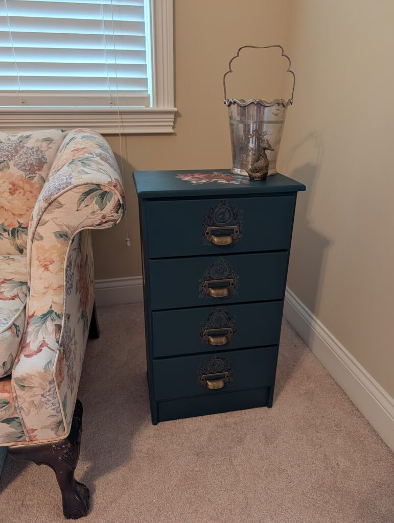 Finished side table with Dixie belle paint and IOD transfers